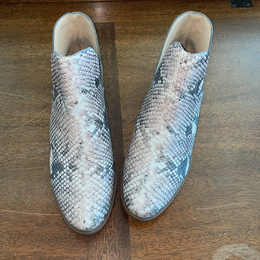 Coconuts by Matisse Booties